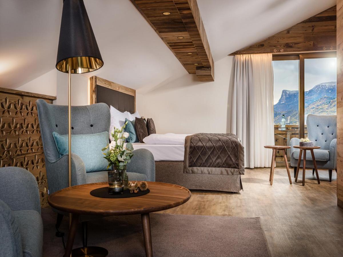 MONDI Hotel Tscherms Buitenkant foto